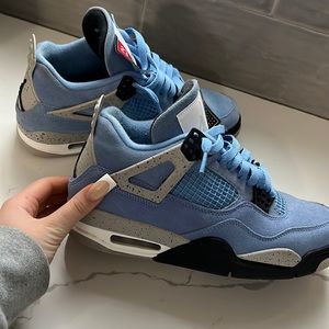 size 8 UNC Jordan 4s